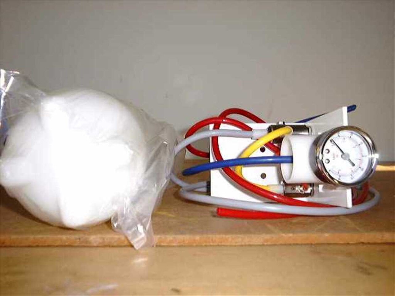 Self Contained Water System Standard 2 Liter With Regulator Each thumbnail 5