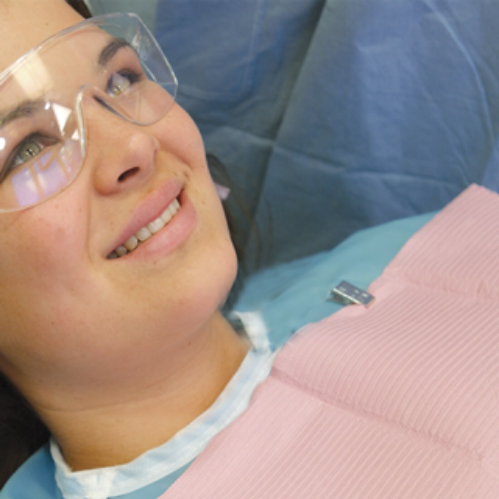 Barrier Apron Ankle Length 36x54 White/Plastic product image