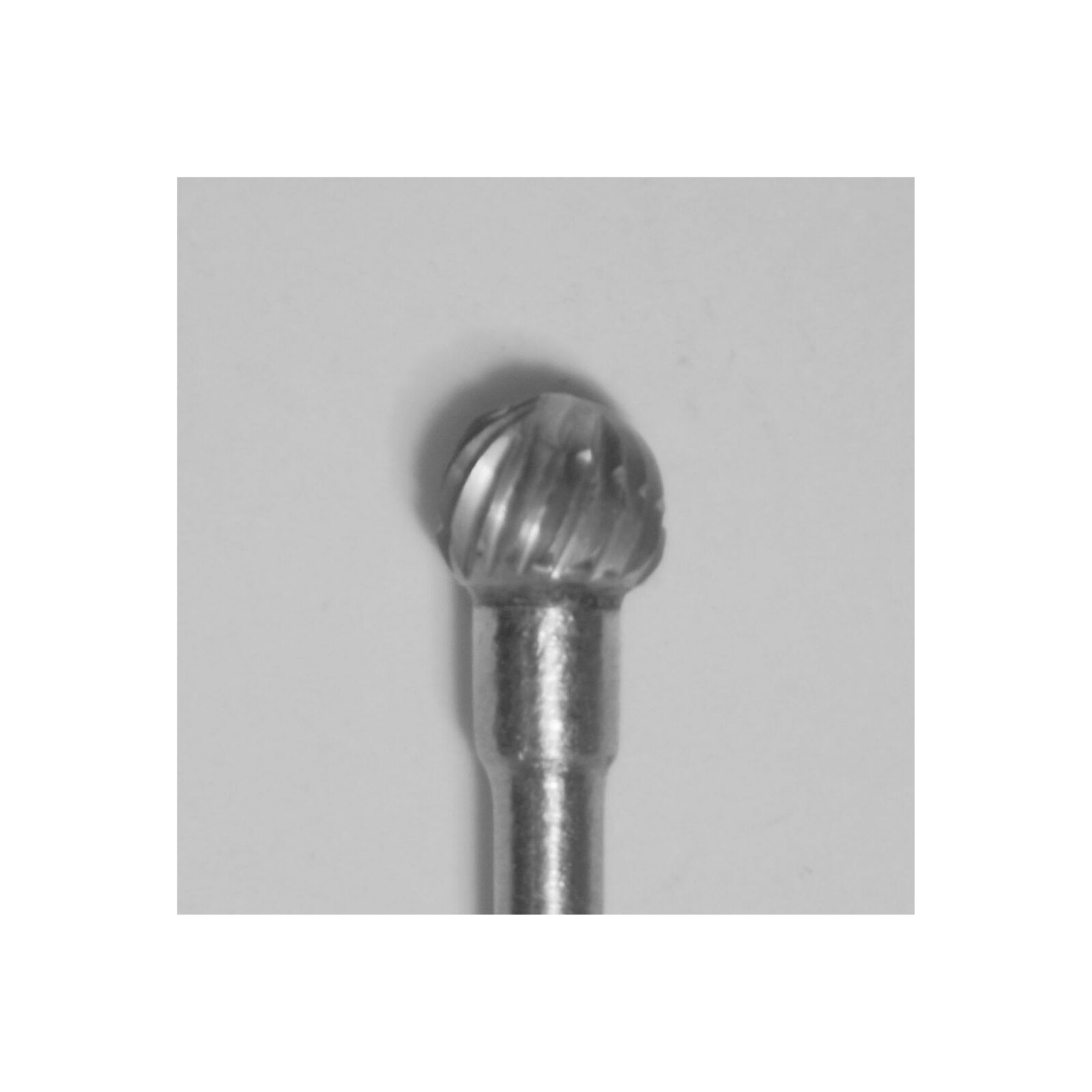 #52D Fine Diamond Cut Carbide Bur HP Round product image